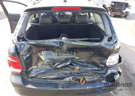 2014 Volkswagen Jetta Sportwagen 2.0L Tdi z USA, uszkodzony, nr VIN 3VWPL7AJ5EM621077